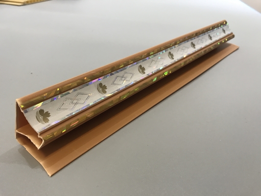 Τοπ γείσων PVC εξώθησης Applique σχεδιαγραμμάτων καφετιά ζωή υπηρεσιών χρώματος μακριά