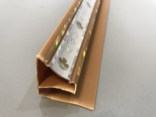 Τοπ γείσων PVC εξώθησης Applique σχεδιαγραμμάτων καφετιά ζωή υπηρεσιών χρώματος μακριά