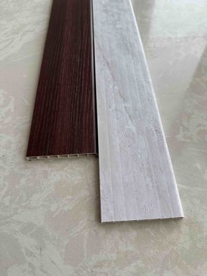 Ανθεκτικό σε φωτιά και ανθεκτικό PVC σοβατεπί μπάνιου φιλικό προς το περιβάλλον