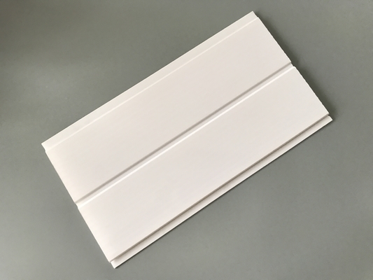Σαφείς λευκές λευκές επιτροπές τοίχων PVC, ανθεκτική ξυλεπένδυση υγρασίας για τα λουτρά
